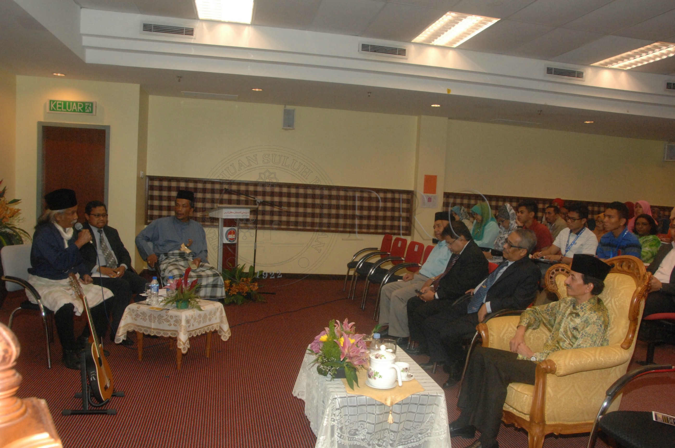 PRO 14 33 WACANA FBA 0207